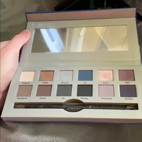 Cargo cosmetics eyeshadow pallet - Picture 3 of 3